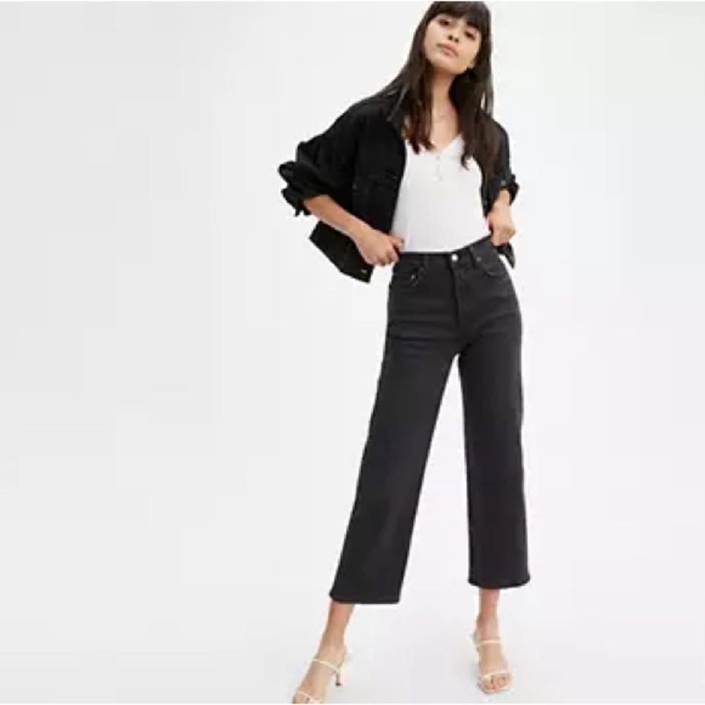 Levi’s Ribcage Straight Ankle Jeans